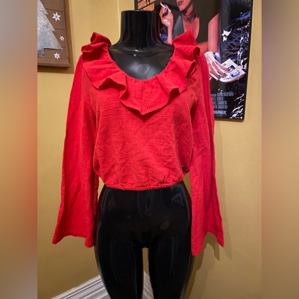 Women’s Longsleeve Blouse ( Small )